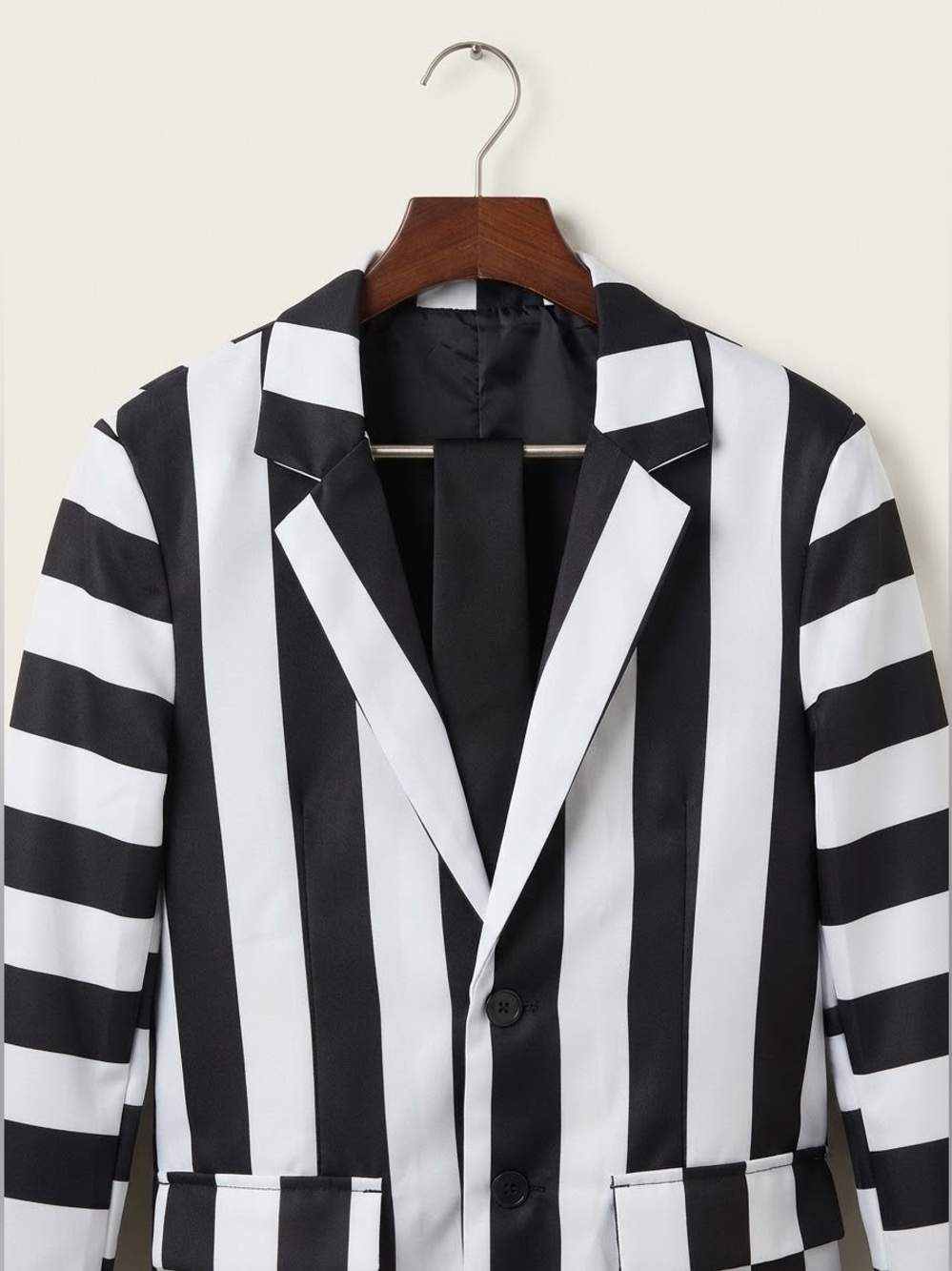 Beetlejuice Men’s Size L Costume- Jacket, Tie, Pants and Wig